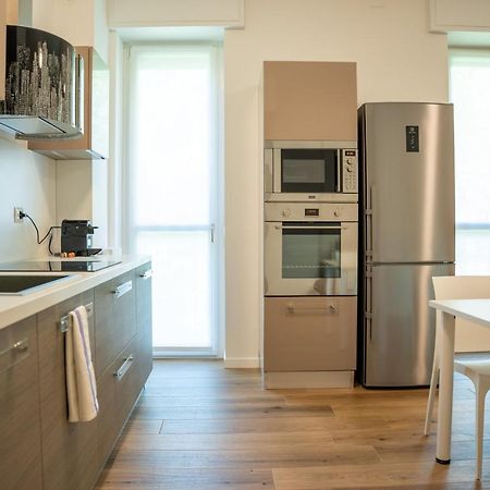 דירות מילאנו 15Min Metro Duomo - Rho Fiera - Skyscraper Kitchen מראה חיצוני תמונה
