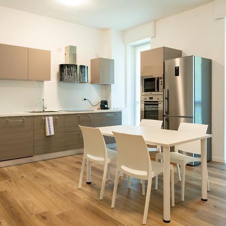 דירות מילאנו 15Min Metro Duomo - Rho Fiera - Skyscraper Kitchen מראה חיצוני תמונה